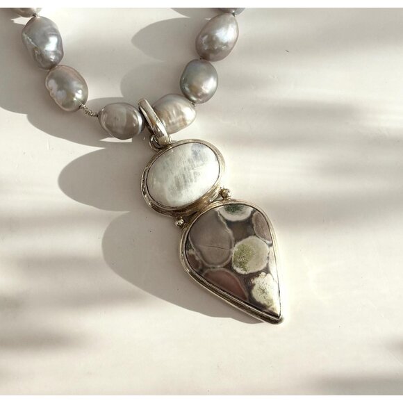 Freshwater Pearl Jasper & Mother of Pearl Vintage Antiqued Pendant Necklace 19